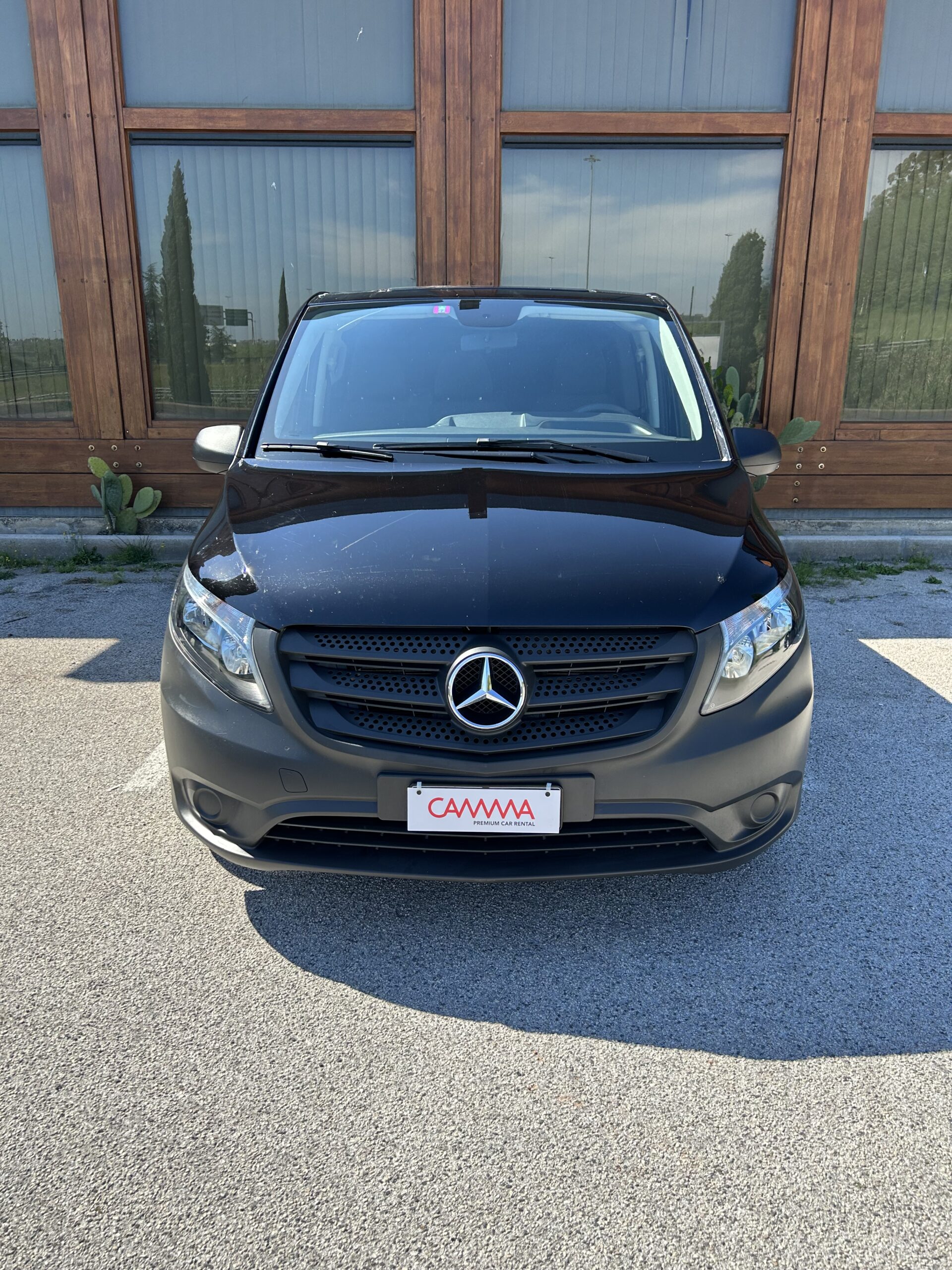 Mercedes Vito 9 posti extra long CammaRent