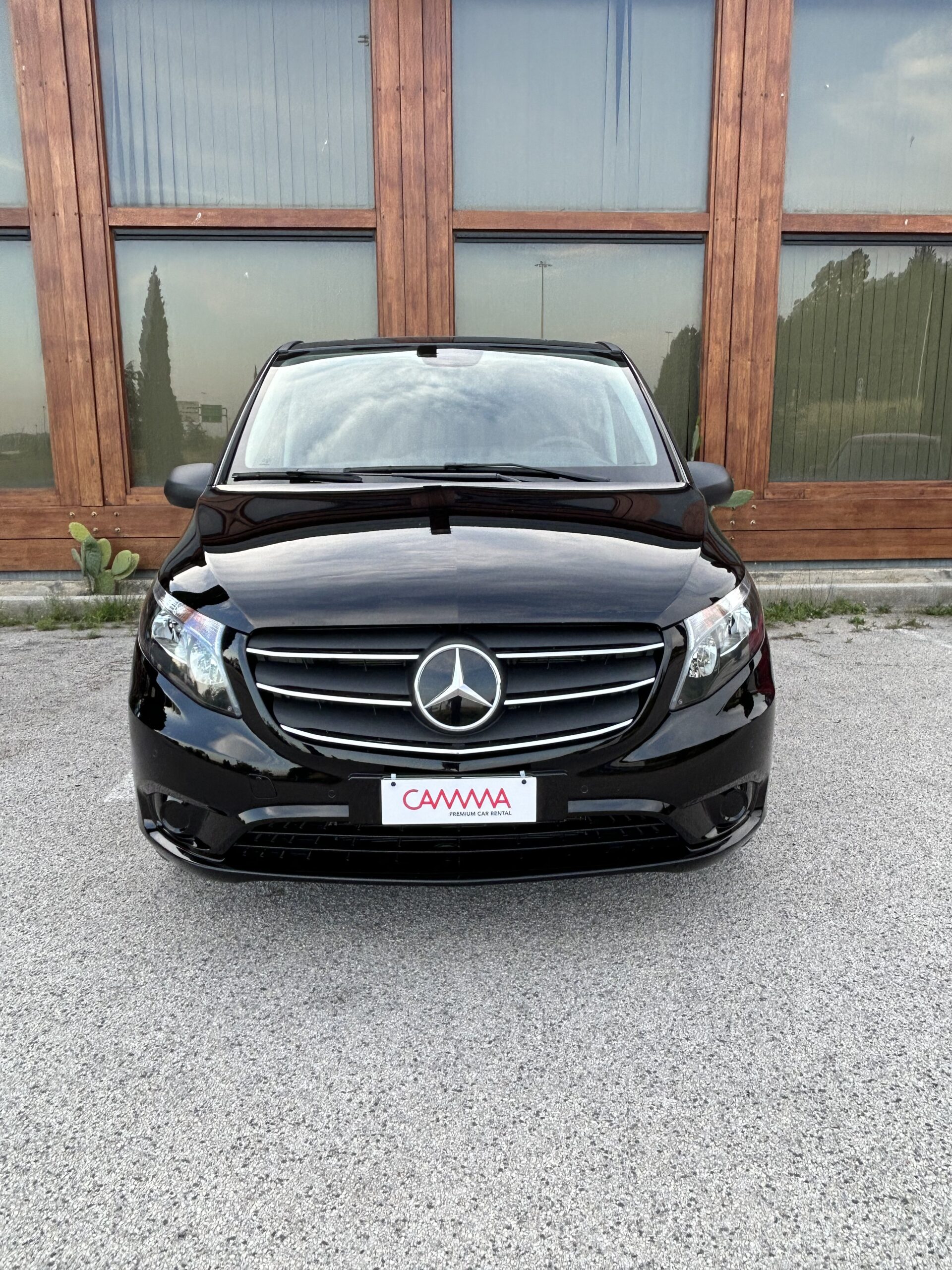 Mercedes Vito 9 posti Full Optional CammaRent