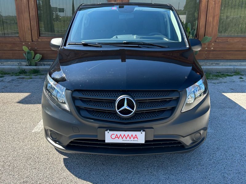 Mercedes Vito 9 posti per noleggio a Roma - CammaRent